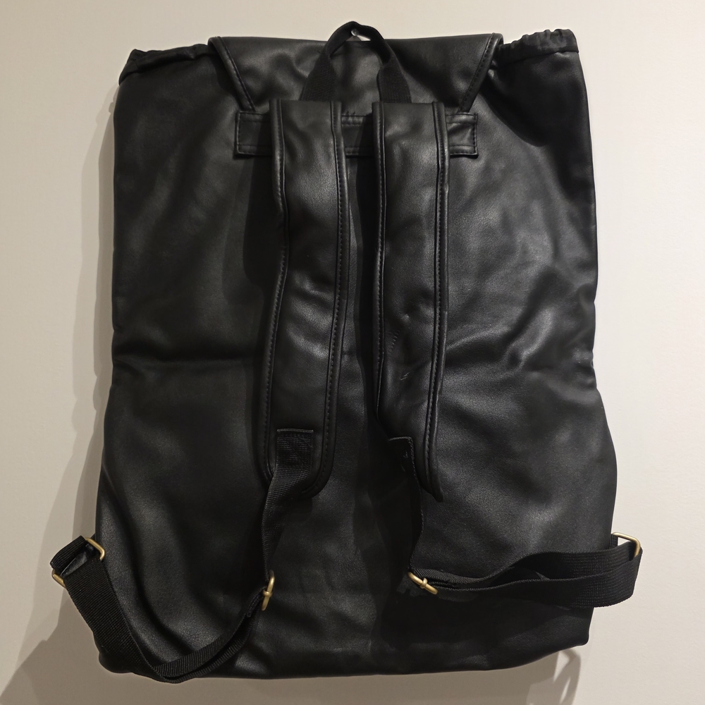 Black Leather Men's Backpack - Picture 2 of 6